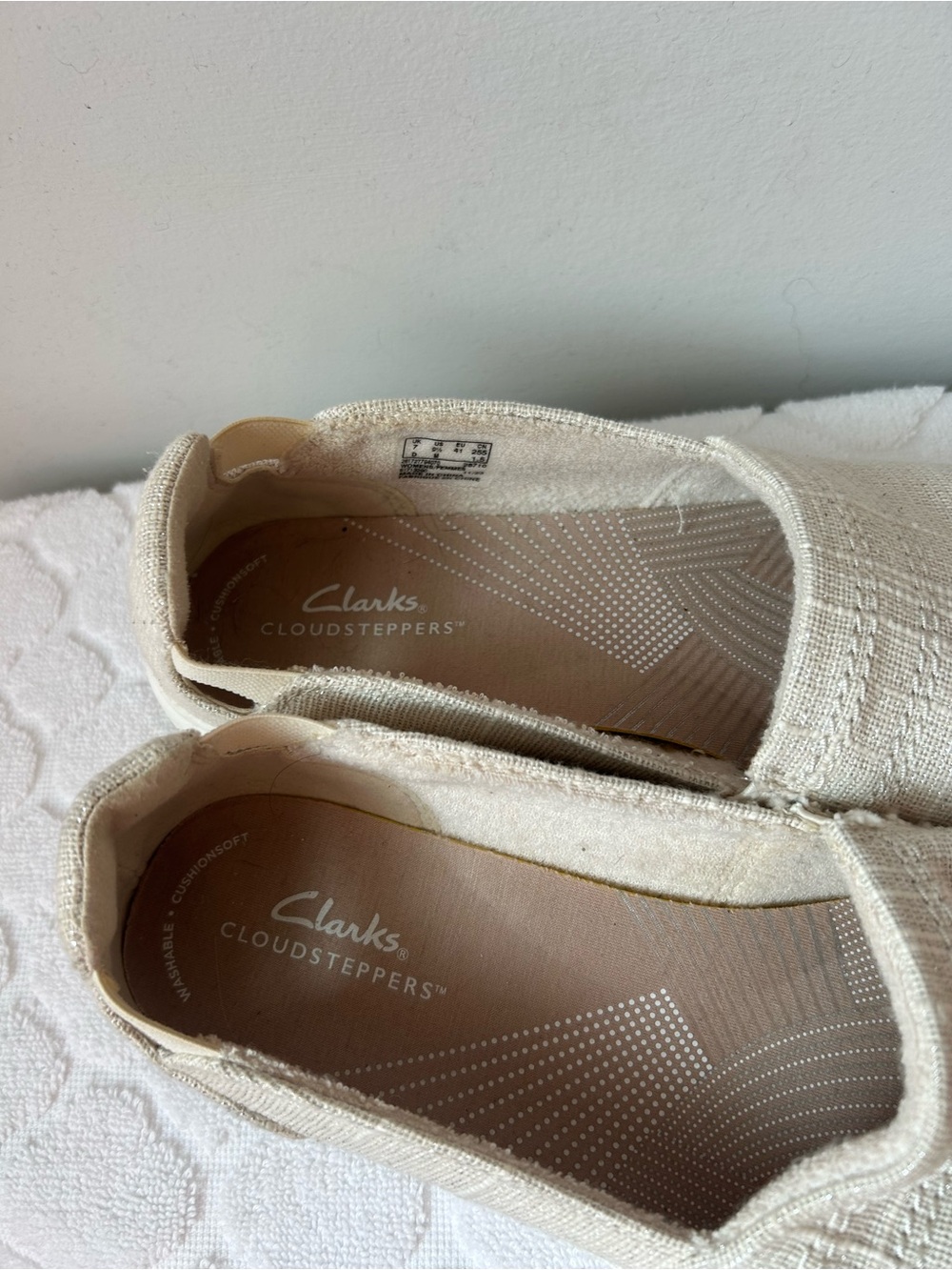 Clarks Women's Breeze Step II Cream Sparkle Size 9.5 Lightweight Slip-On - Picture 9 of 12